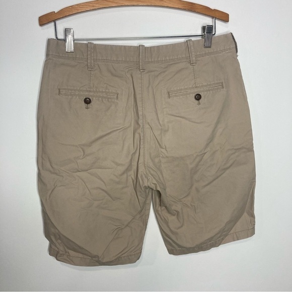 Express classic fit khaki shorts size 30 - Picture 2 of 4
